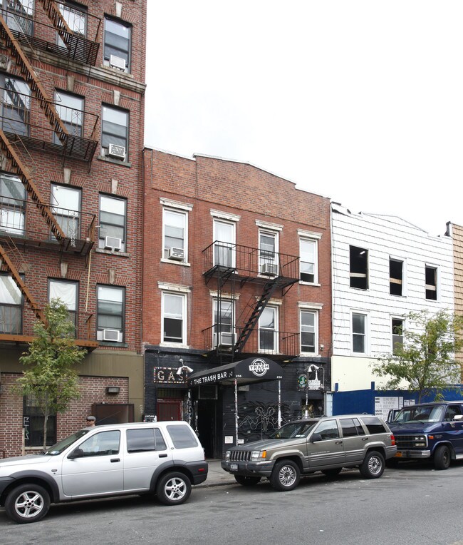 256 Grand St