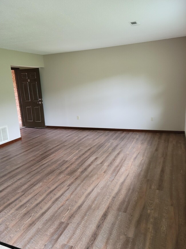16 Cherry Tree Ln, Unit 16 in Glen Carbon, IL - Building Photo - Building Photo