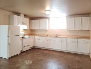 1825 Mill St, Unit 1827 in Eugene, OR - Building Photo - Building Photo