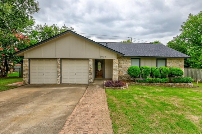 property at 2005 Abbey Cir