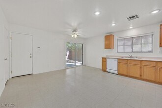 7173 Las Colinas Ave in Las Vegas, NV - Building Photo - Building Photo