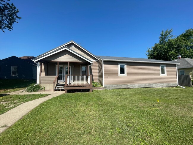 property at 304 N 11th Ave
