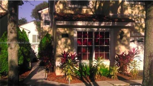 925 Opal Terrace in Weston, FL - Building Photo - Building Photo