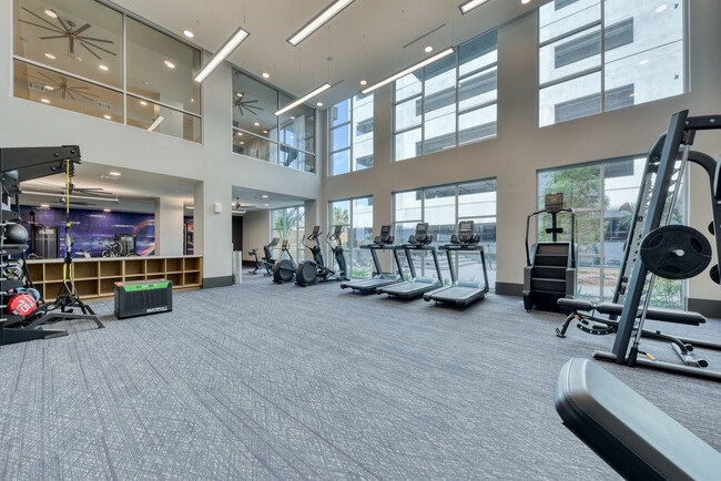 Encore Grayson in San Antonio, TX - Foto de edificio - Building Photo