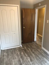 1818 Larkins Wy in Pittsburgh, PA - Building Photo - Building Photo