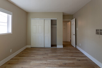 12222-12226 Ohio Ave in Los Angeles, CA - Building Photo - Interior Photo