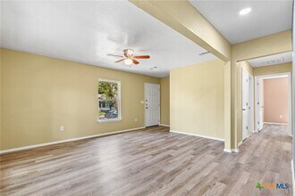 906 Attas Ave in Killeen, TX - Building Photo - Building Photo