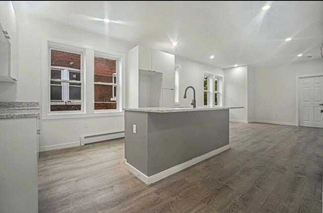 208-210 Magnolia Street in Hartford, CT - Building Photo - Building Photo