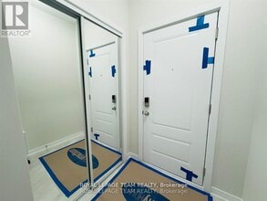 712 Parnian Private in Ottawa, ON - Building Photo - Building Photo