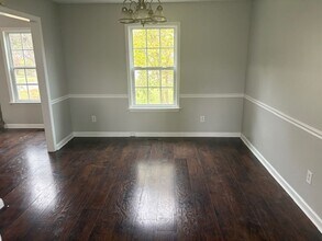 707 Rugby Ct in La Vergne, TN - Foto de edificio - Building Photo