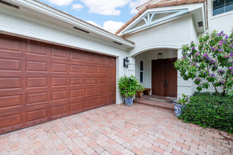 9241 Madewood Ct in Royal Palm Beach, FL - Building Photo - Building Photo