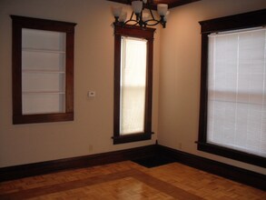 1586 Genessee Ave in Columbus, OH - Building Photo - Building Photo