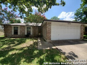 2501 Cedar Ln in Schertz, TX - Building Photo