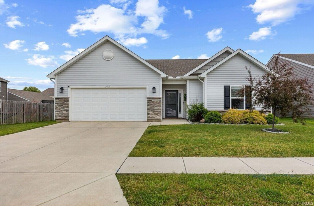 2612 Glastonbury Way in Lafayette, IN - Building Photo