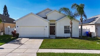 607 Hacienda Cir in Kissimmee, FL - Building Photo