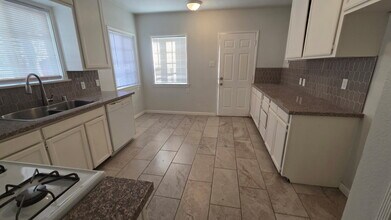 44655 Fig Ave, Unit Front Unit in Lancaster, CA - Foto de edificio - Building Photo