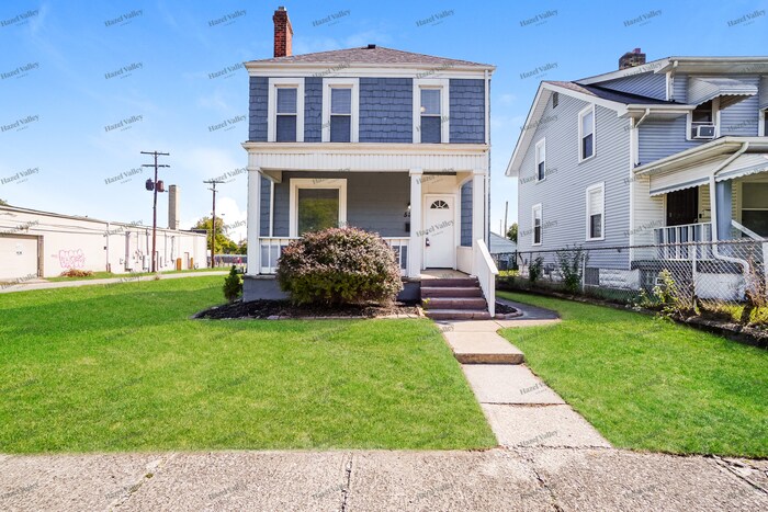 528 Bulen Ave in Columbus, OH - Building Photo
