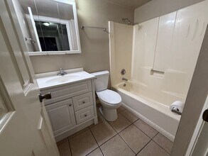 6117 N Jayar Dr in Peoria, IL - Building Photo - Building Photo