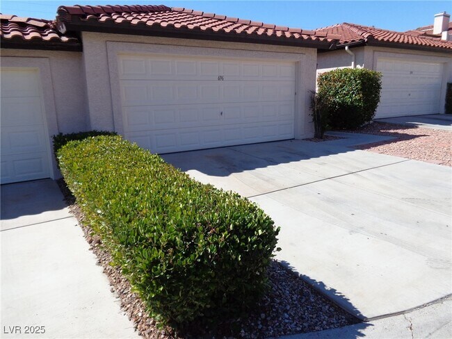 696 Freedom Ln
