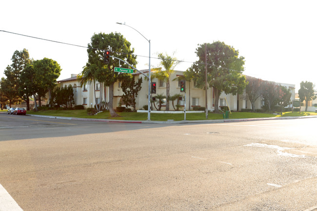 Palomar Garden Apartments