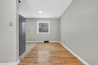 12 Kristan Dr in Ballston Spa, NY - Building Photo - Building Photo