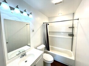 110 Burke Ave in San Antonio, TX - Building Photo - Building Photo