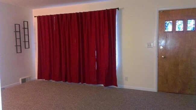 1640 Greenview Dr in Ann Arbor, MI - Building Photo - Building Photo