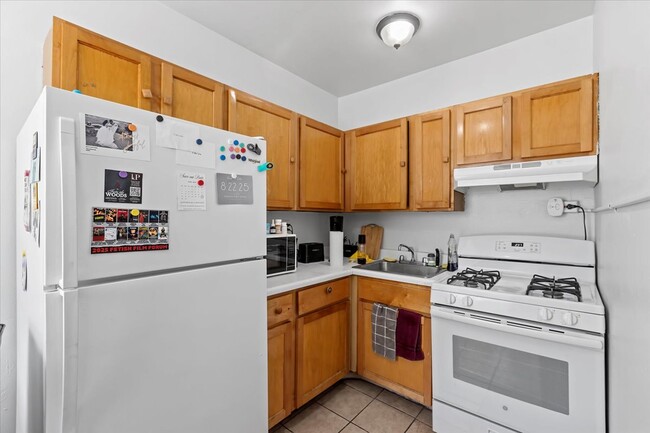 1634 W Morse Ave, Unit 110