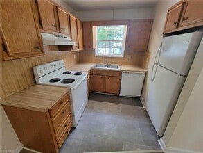 3985 NC-268 in Pilot Mountain, NC - Building Photo - Building Photo