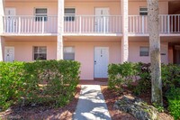 225 Turtle Lake Ct in Naples, FL - Building Photo - Building Photo