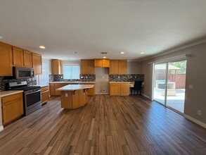 1504 Welch Pl in Chula Vista, CA - Building Photo - Building Photo