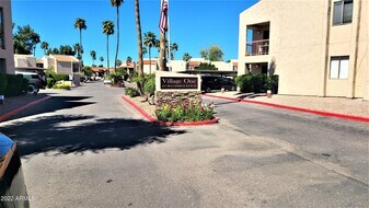 9345 N 92nd St, Unit #217 in Scottsdale, AZ - Building Photo