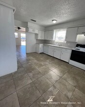 5720 Brownfield Dr, Unit D in Lubbock, TX - Foto de edificio - Building Photo