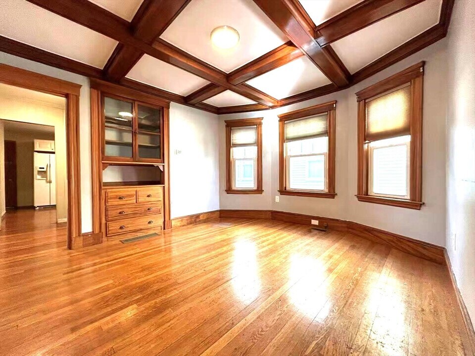 97 Bowdoin St in Medford, MA - Building Photo