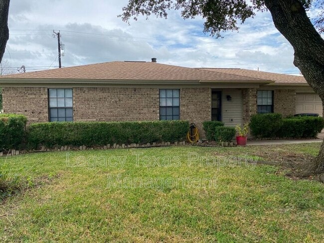 1413 Berry Dr in Cleburne, TX - Building Photo - Building Photo