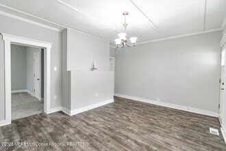 306 Henley Ave in Pine Beach, NJ - Building Photo - Building Photo