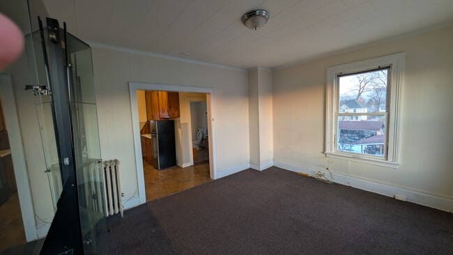 65 Main St, Unit Unit 2 in South Bound Brook, NJ - Building Photo - Building Photo