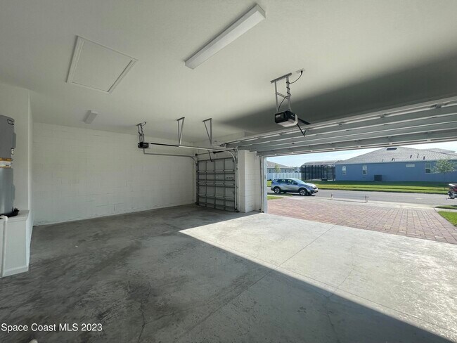 414 Loymer Cir in Merritt Island, FL - Foto de edificio - Building Photo