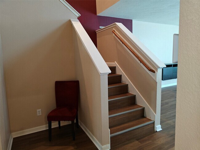 property at 7915 Moss Springs Ct