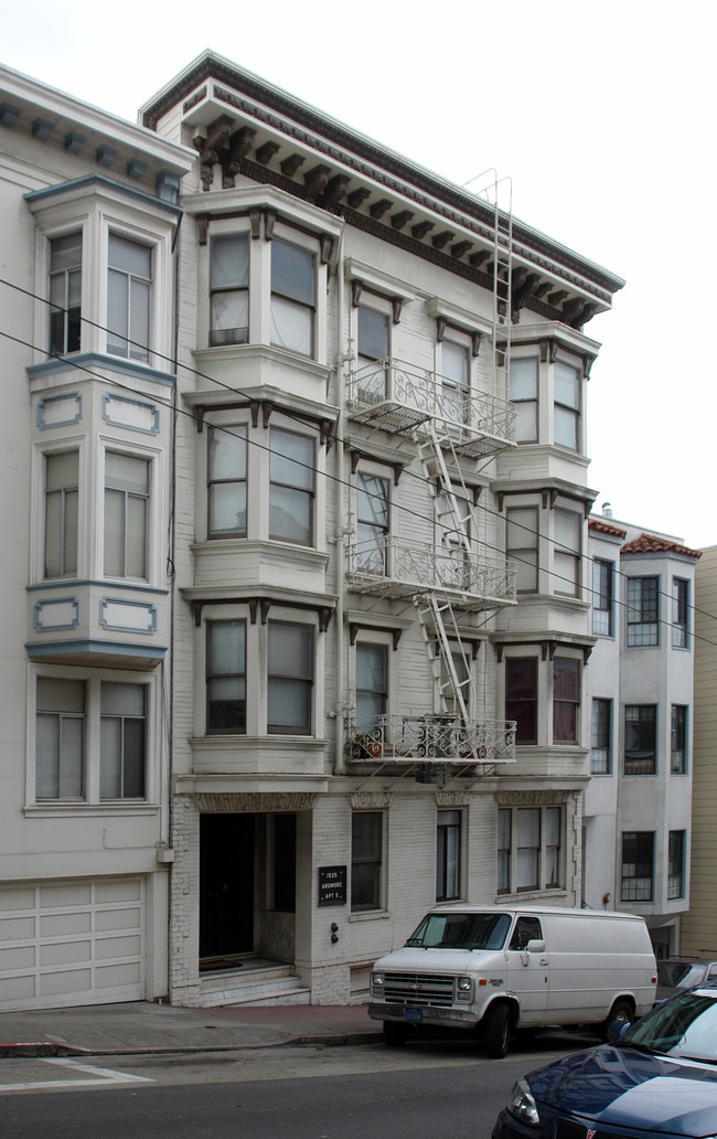 1525 Clay St in San Francisco, CA - Building Photo - Building Photo