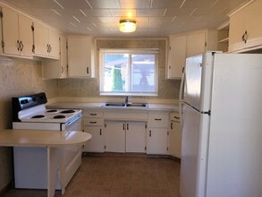 210 Williams Ave N in Renton, WA - Foto de edificio - Building Photo