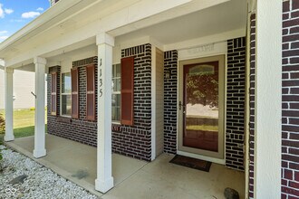 1135 Highland Lake Way in Brownsburg, IN - Building Photo - Building Photo