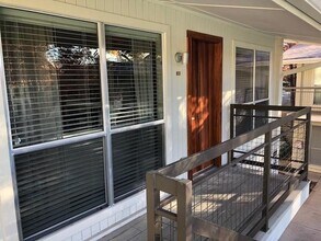 4616 W Lovers Ln in Dallas, TX - Building Photo - Building Photo