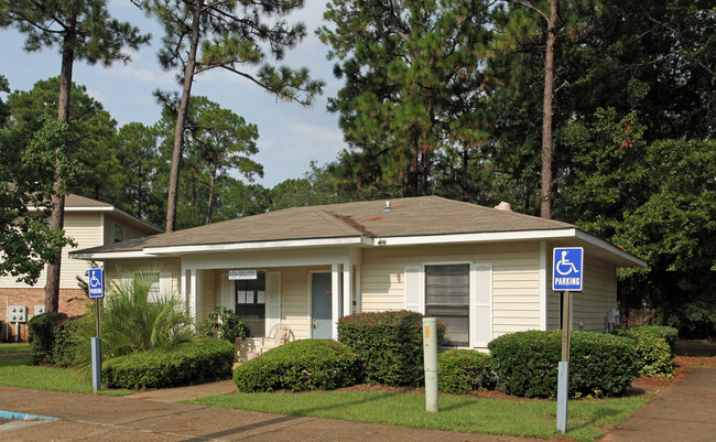 Morgan Trace Apartments in Gulf Shores, AL - Building Photo - Building Photo