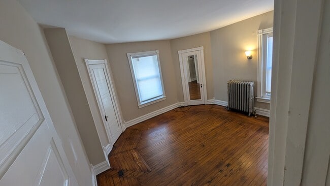 238 S Madison St, Unit 2 in Allentown, PA - Foto de edificio - Building Photo