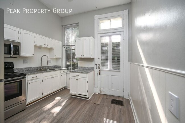 2363 W Clifton Ave in Cincinnati, OH - Building Photo - Building Photo