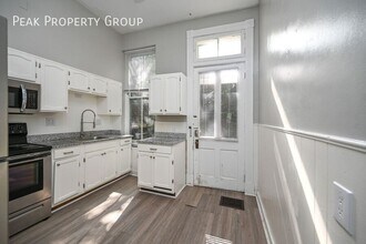 2363 W Clifton Ave in Cincinnati, OH - Building Photo - Building Photo