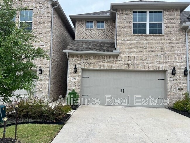 property at 552 Hutchinson Ln