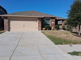 8205 Karole Dr in Fort Worth, TX - Building Photo