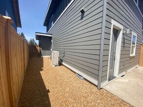 61532 SE Jennifer Ln in Bend, OR - Building Photo - Building Photo